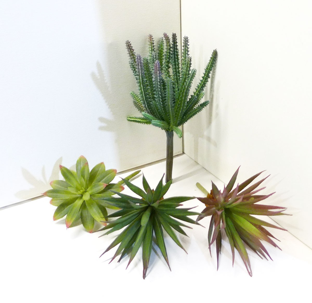 4 Mix Artificial Grass Plastic Succulents Plants Cactus and Agaves