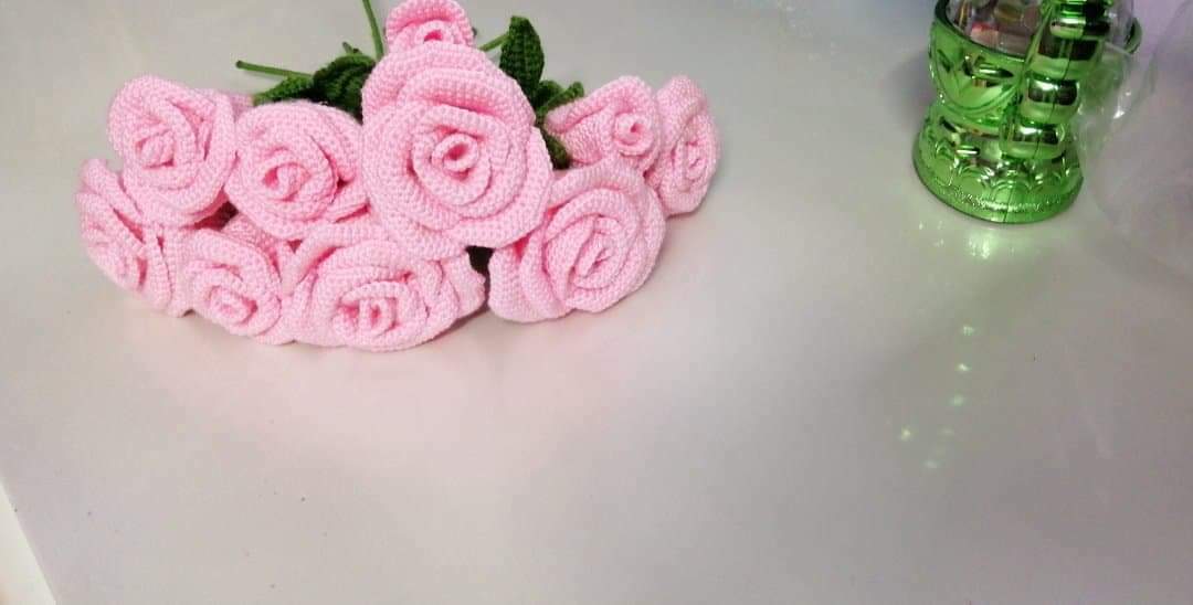 Flowers crochet bouquet decor rose floral handmade pinkish set of 10+the vase