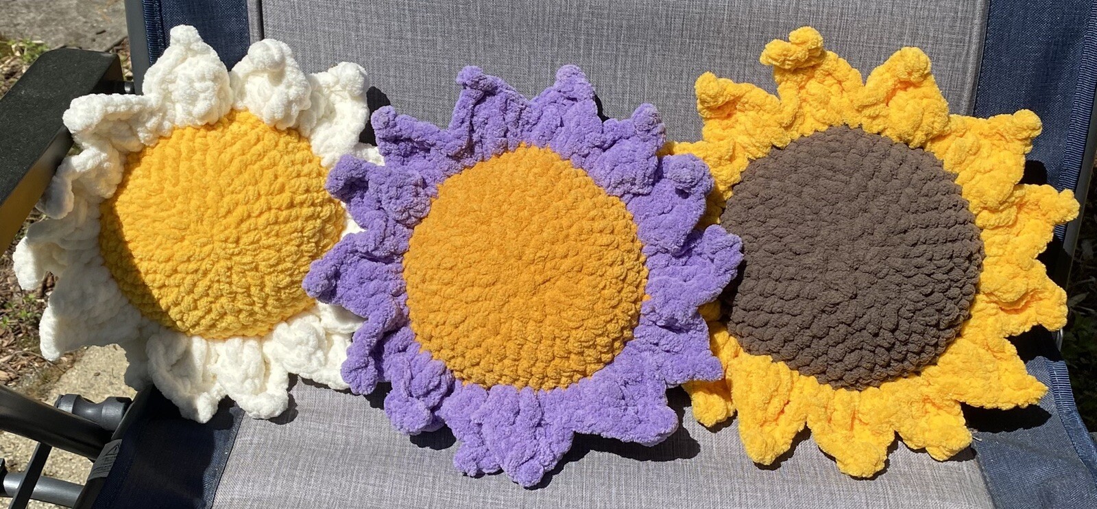 Cottage Style Farmhouse Summer Flowers Pillows Sunflower Bowl Filler Tiered Tray