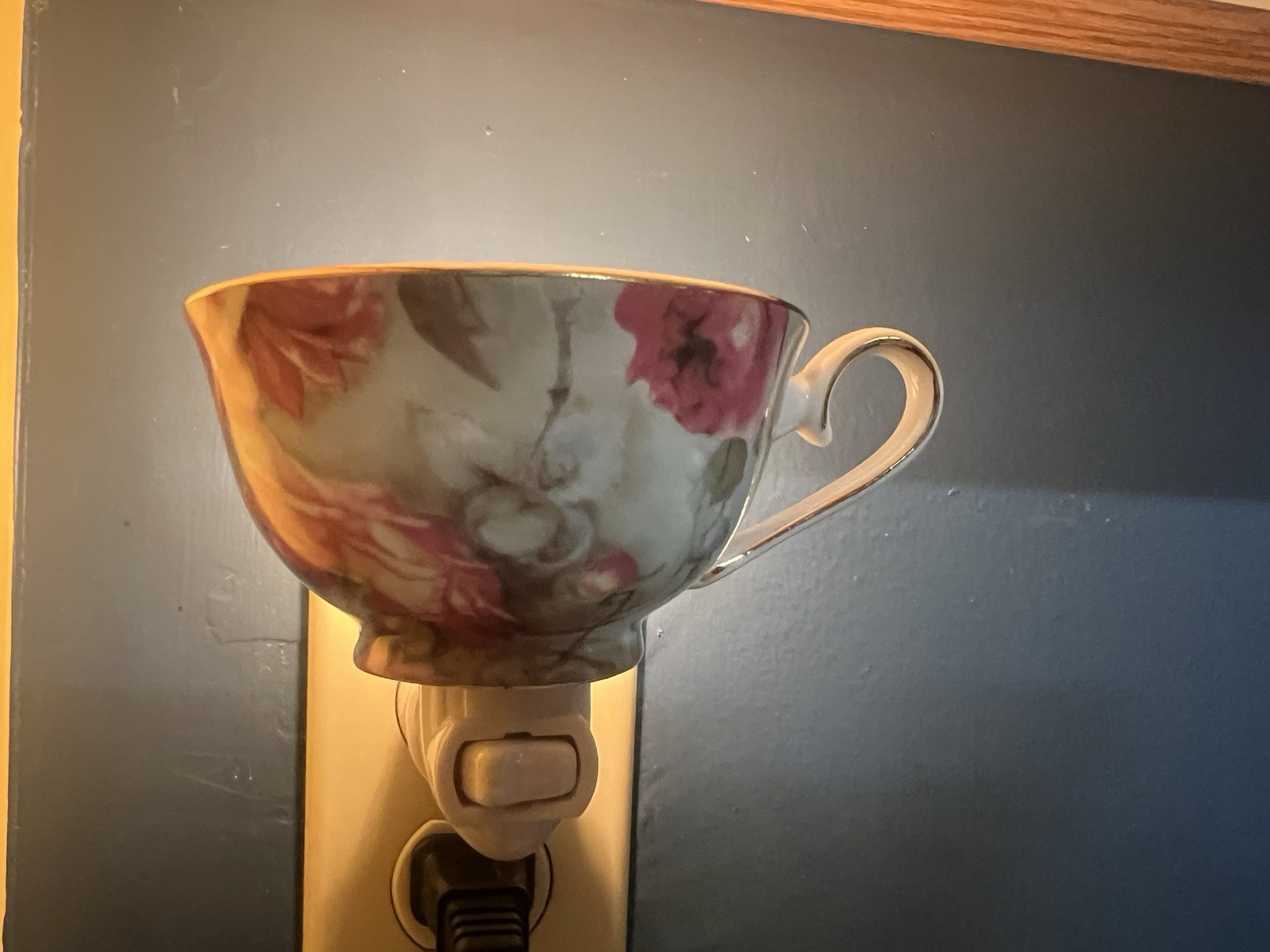 formalities by baum bros teacup nightlight grannycore cottage shabby floral