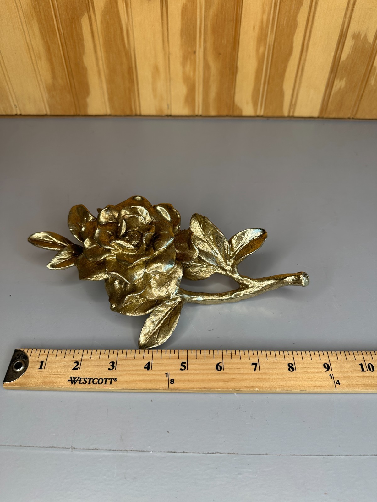 Set of 2 Tabletop Home Decor Elegant Rose Flower Display Gold Leaf Patina Finish