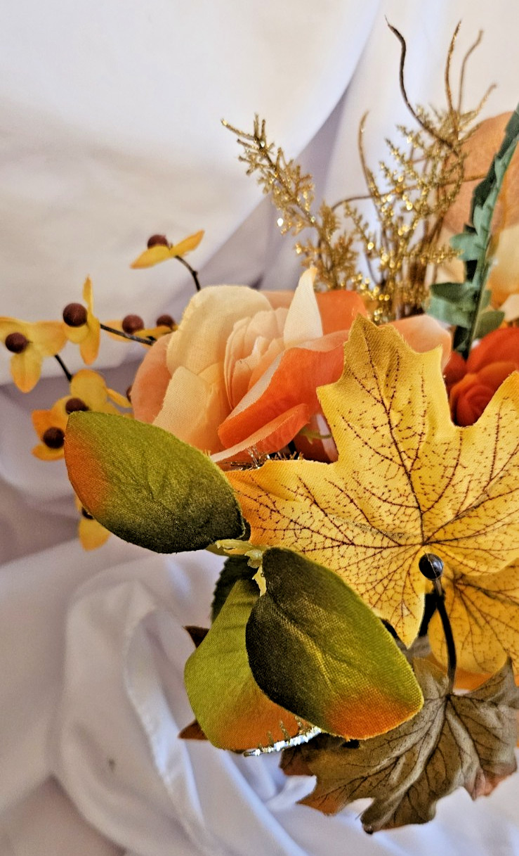 Fall/autumn artificial flower arrangement A4