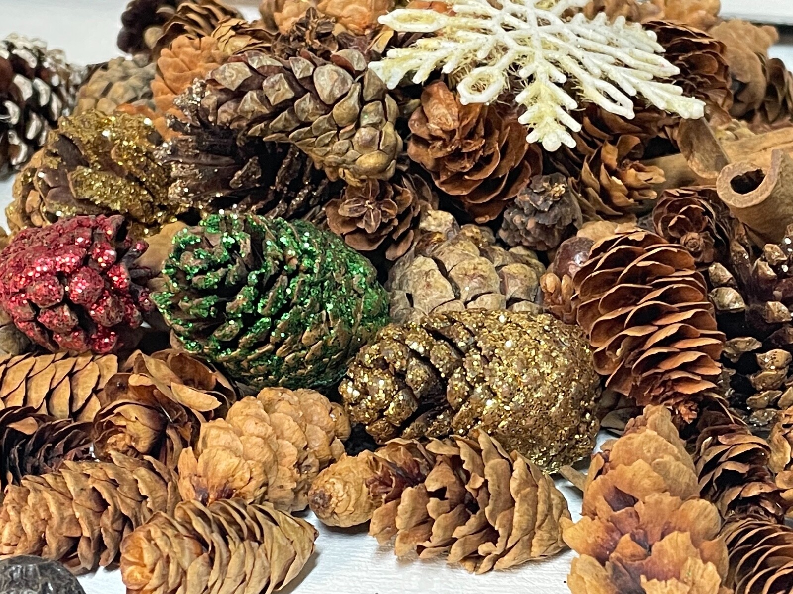 12 oz BOWL FILLERS Pinecones Cinnamon Snow Brown Red Green Rustic Fall Christmas