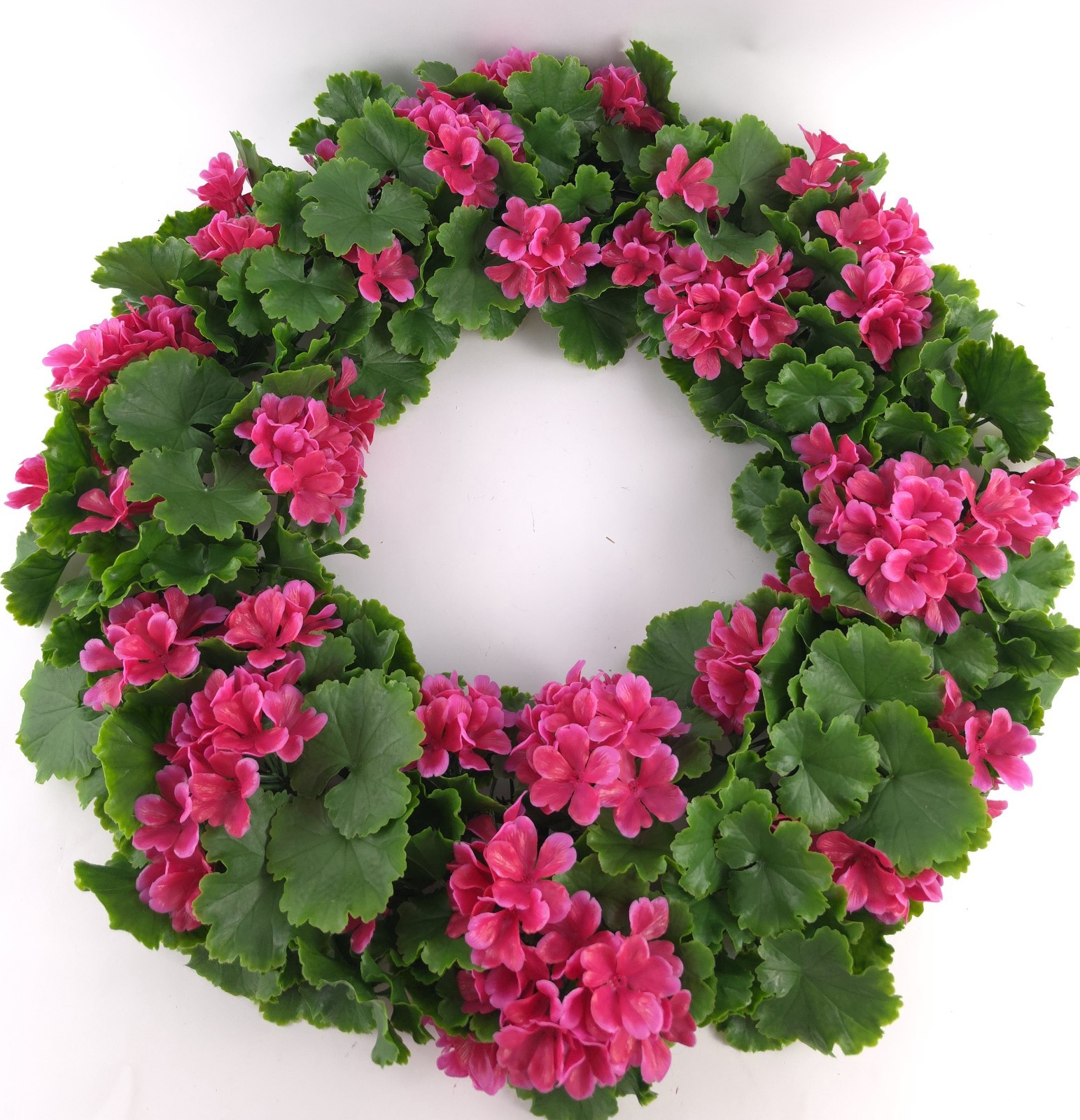 Wicker Park 24″ Indoor/Outdoor Faux Floral Pink Geranium Spring Wreath