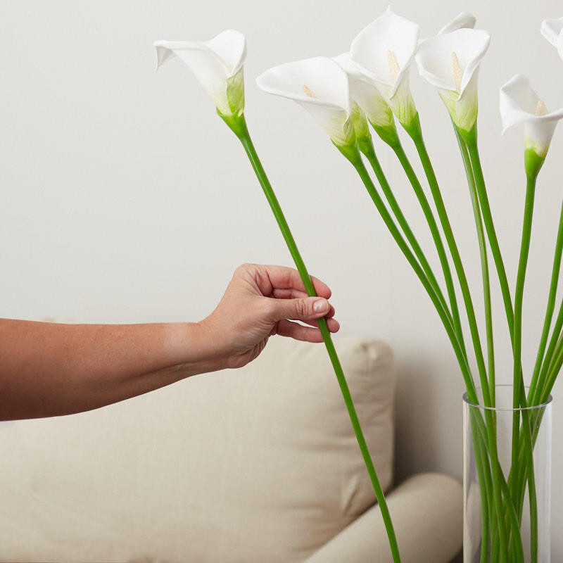 Package of 12 White Artificial Calla Lily 29″ Stems
