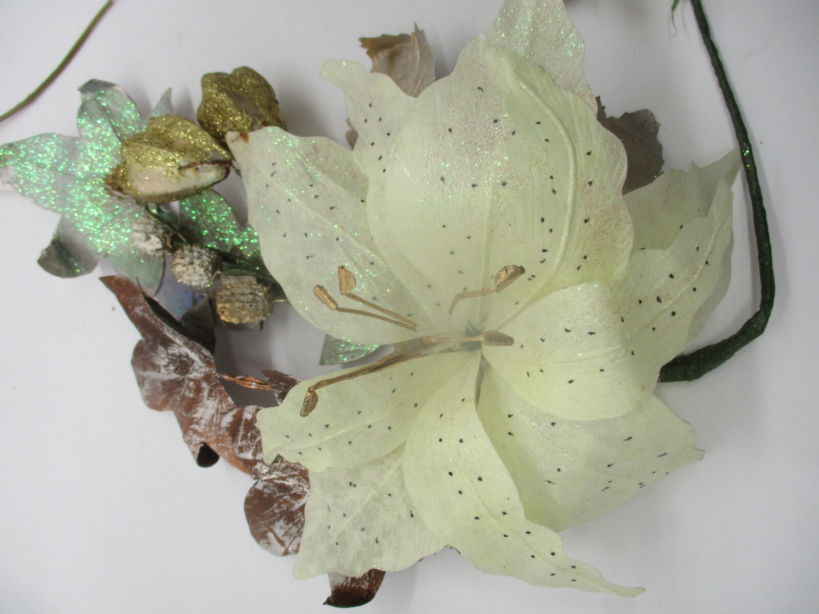 Christmas Flowers, Gold Cloth, Fake Acorns, Etc