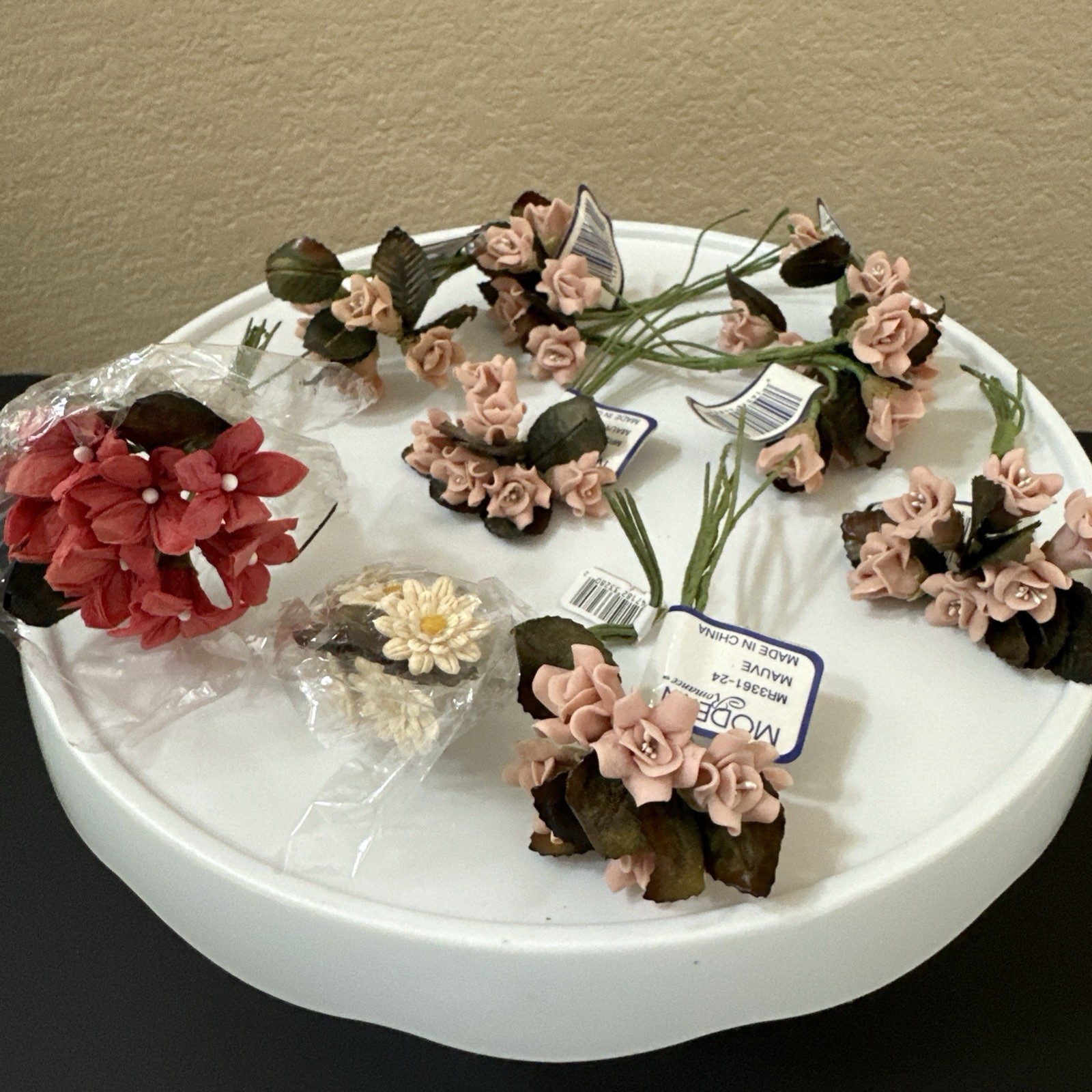 Vintage Miniature Modern Romance decorative Flower Bouquets, 18 Sets NEW