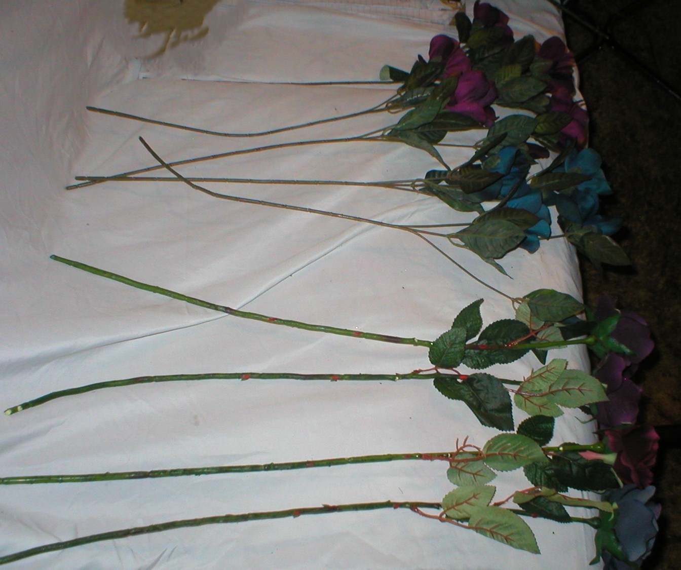 AUTUMN ROSES ARTIFICIAL 24″ SINGLE AND MULTI STEMS LOT SOLD AS IS