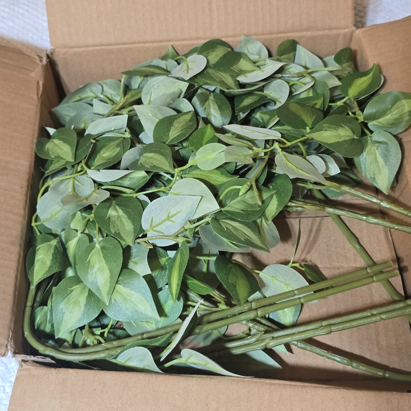 5pc Artificial Eucalyptus Leaves Stem 32.7″ Faux Greenery Branches Farmhouse DIY