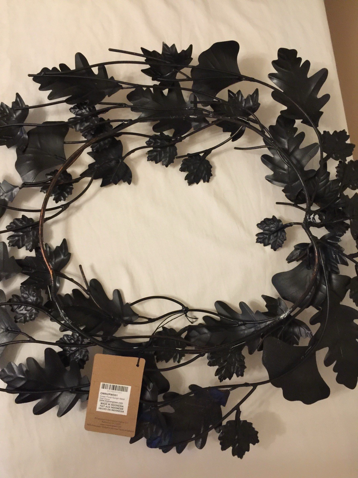 NWD Green Metal Evergreen Enterprises Leaf Wreath Wall Decor 20” H X 18” W