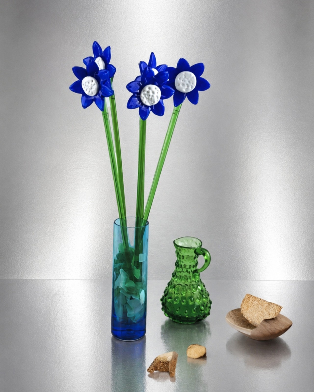 GORGEOUS DESIGNS, Hand Blown Artificial Flowers Bouquet with Glass Vase, 20″ H,