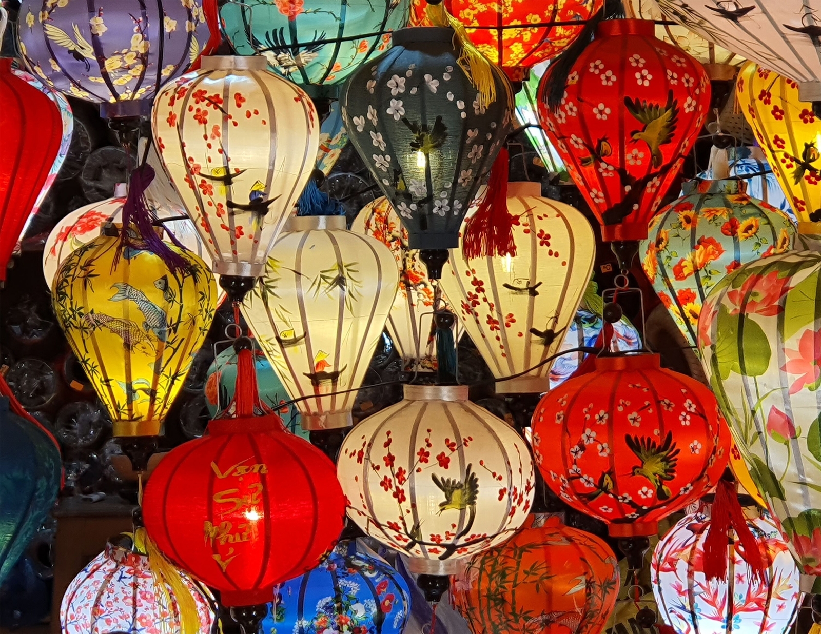 Set 30 Vietnamese Bamboo Silk Lanterns 35cm for Wedding Restaurant Decorations