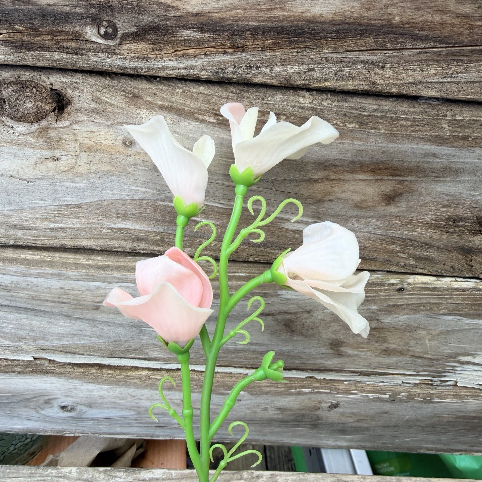 MCM Plastic Houseplant Stem Sweet Peas Lot of 7 Stems Millenary Hats Crafts Fun