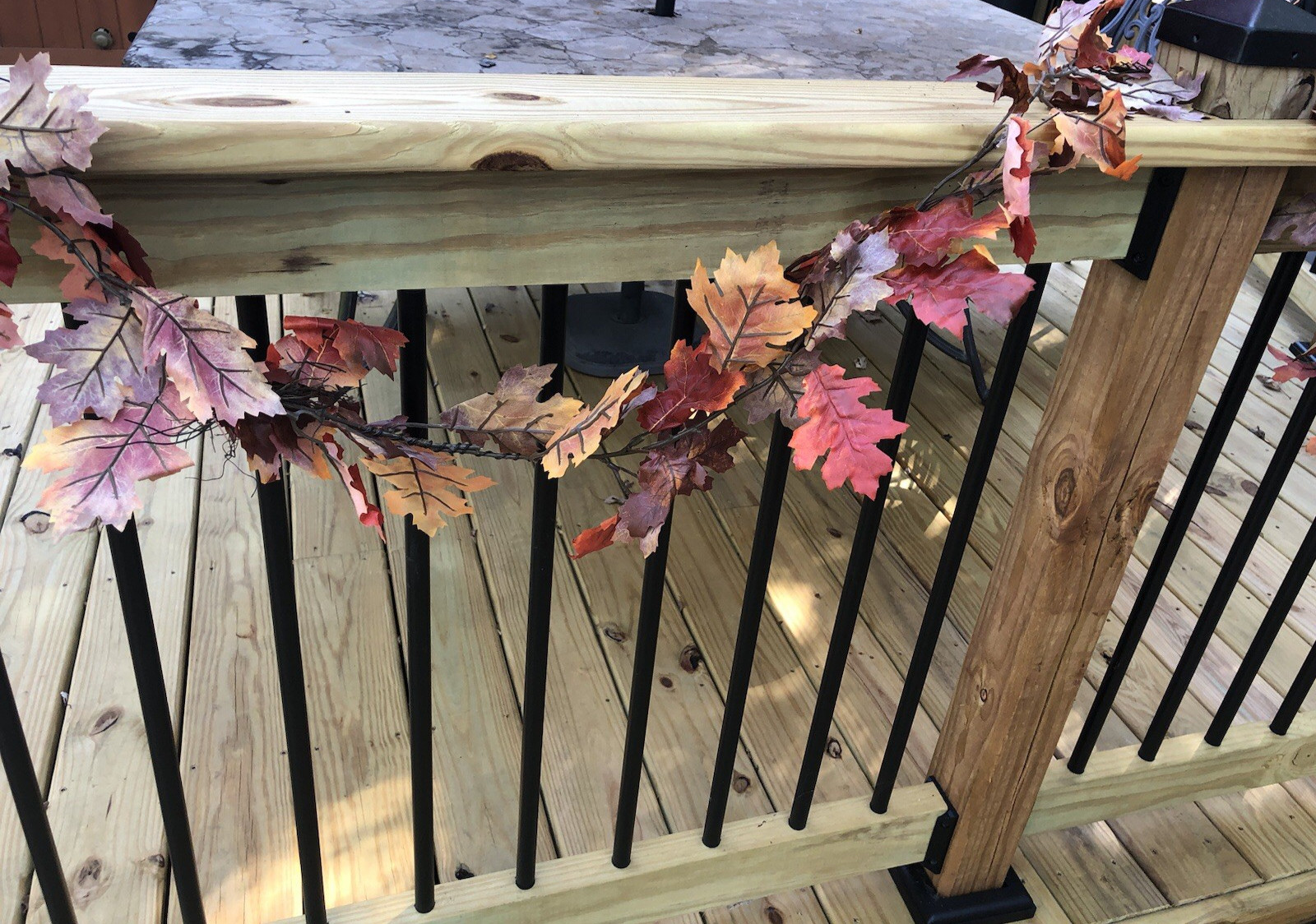 Brilliant Oak Fall Leaf Garland 18 FT Autumn Artificial Fall Leaves Wedding