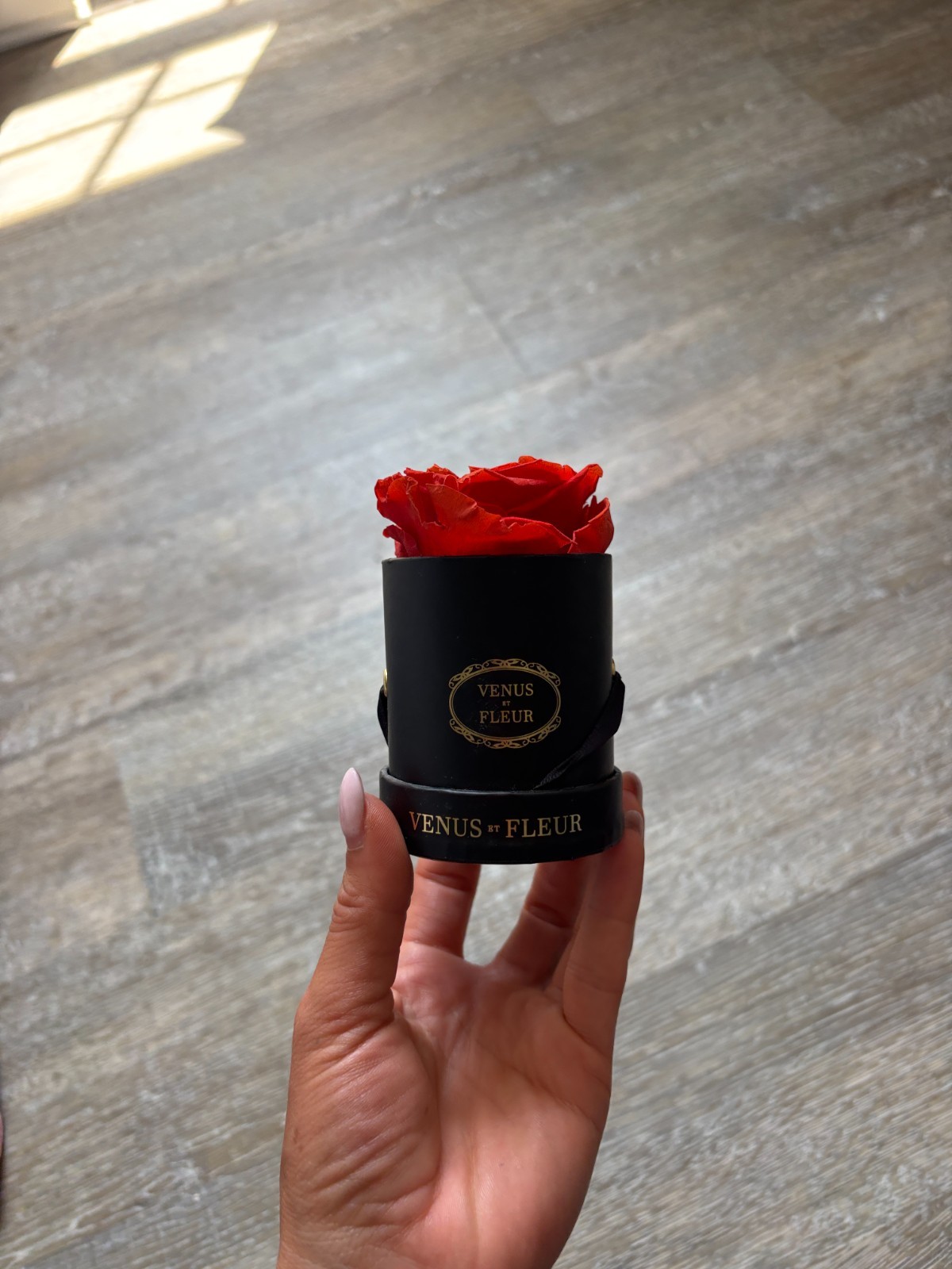 Venus Et Fleur Eternity Rose, “Le Mini” Red