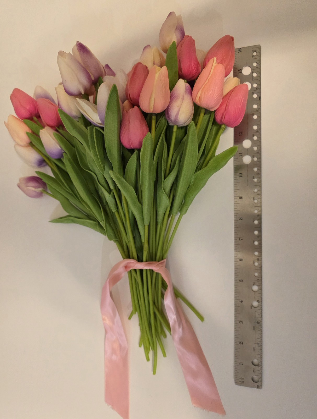 Multi Color Artificial Tulips 16″ Bouquet *preowned, Lovely*