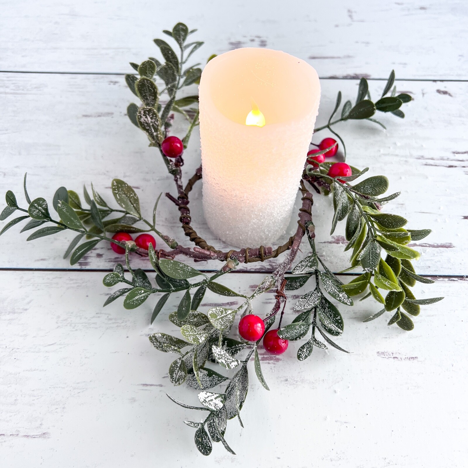 Frosted Green Leaf With Red Berry Candle / Napkin Ring 2.5″ Diameter Christmas