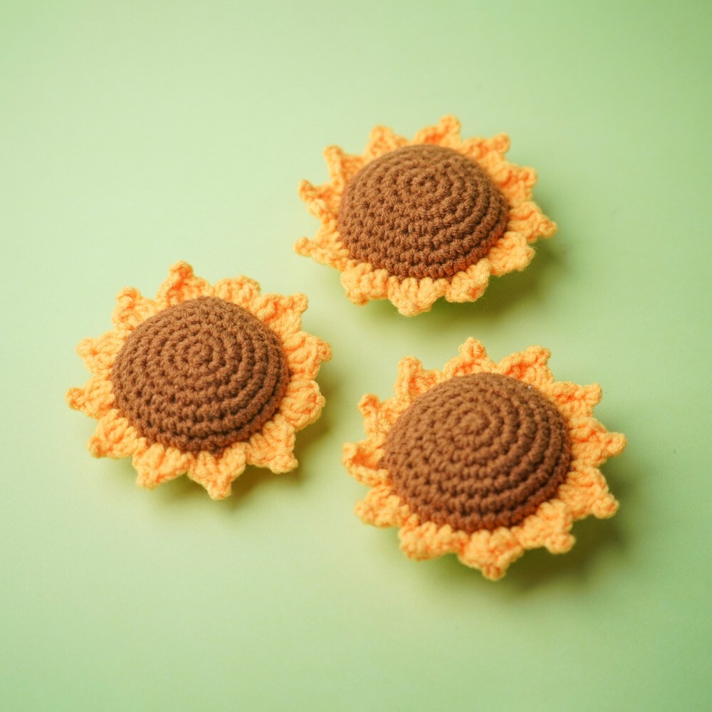 10 PCS Hand-woven Simulated Roses Sunflower DIY Clothing Accessories