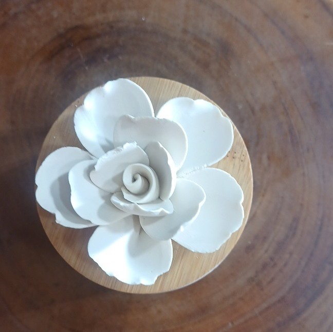 White Ceramic Flower Box with Wooden Lid, Floral Arrangement Centerpiece 4.5″