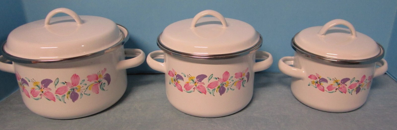 Decorative Floral White Enamel Mini Stackable Stock Pots Lids 3 pc