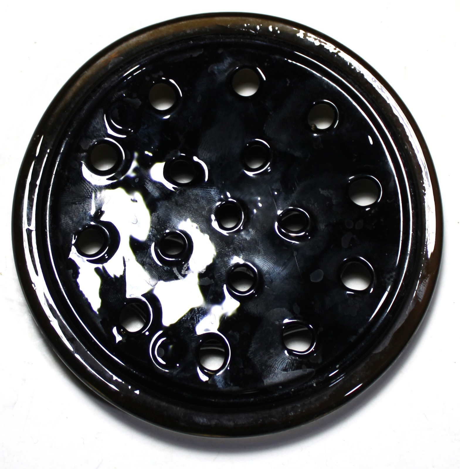 ANTIQUE DARK AMBER GLASS LARGE 16 HOLE ROUND GLASS FLOWER FRONG 5″ Diameter