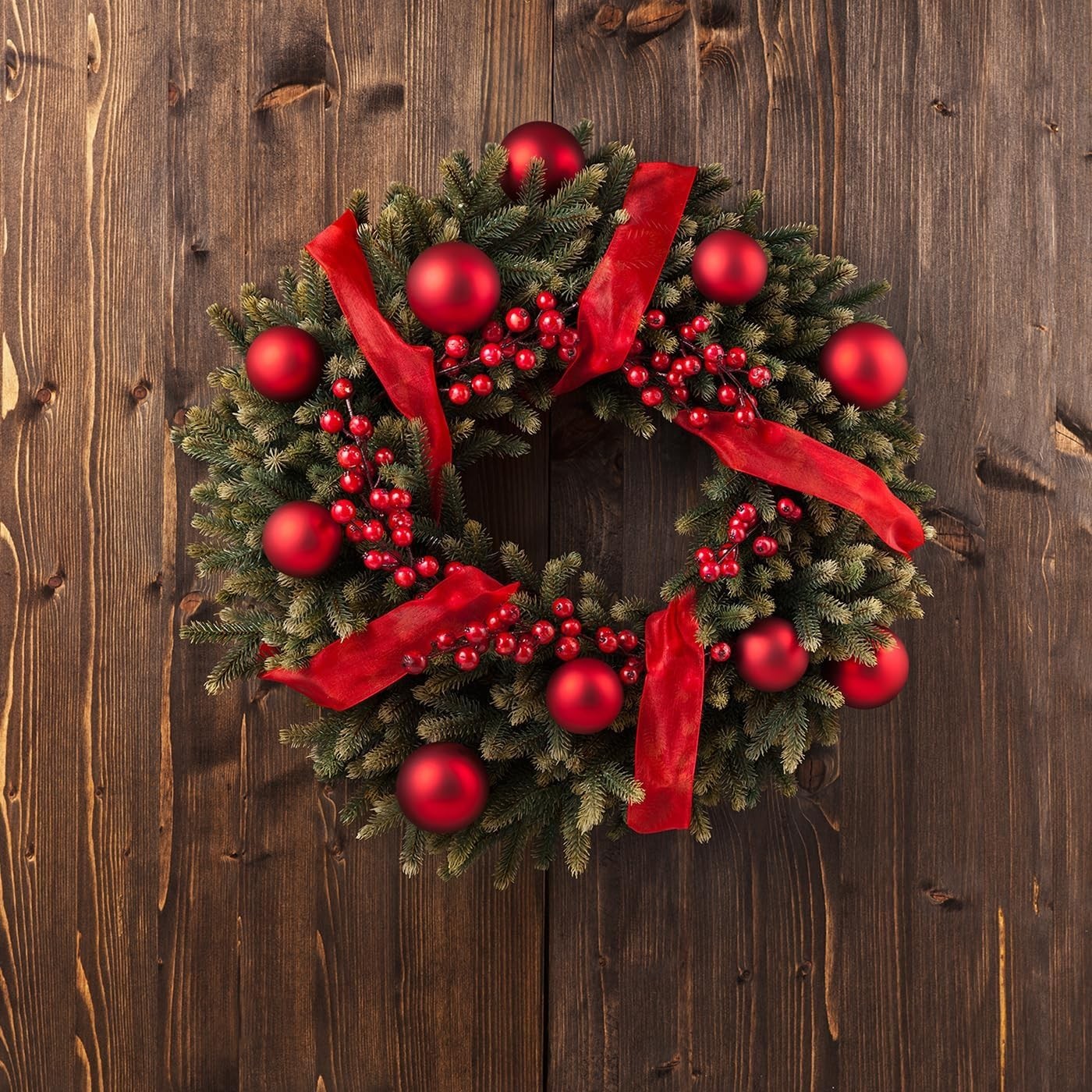 Versatile 8-Inch Artificial Red Berry Stems – Ideal for Christmas & Parties