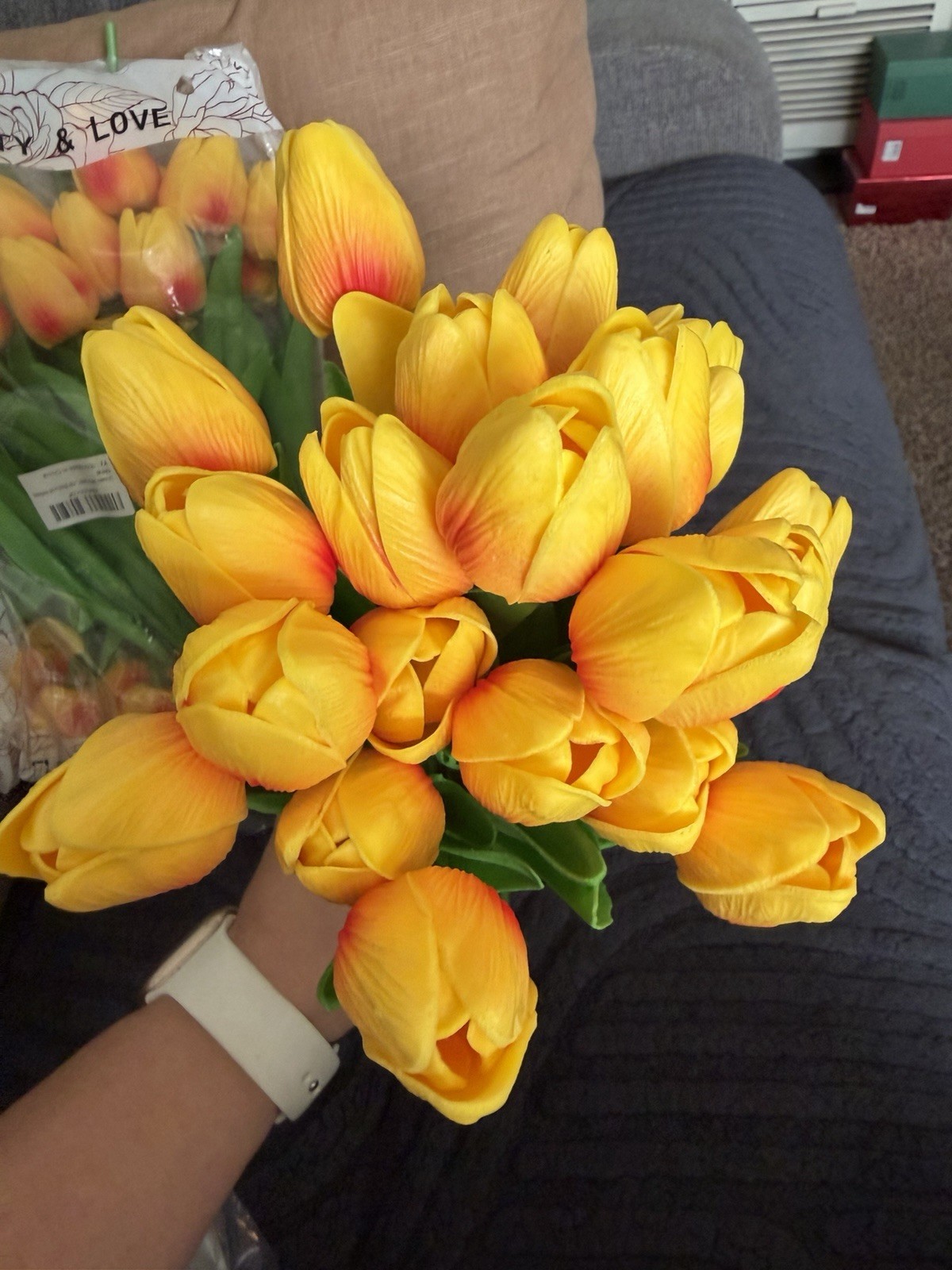 50 Pc Fake Tulips Latex Flowers PU Tulips with Stems Bright Yellow real touch