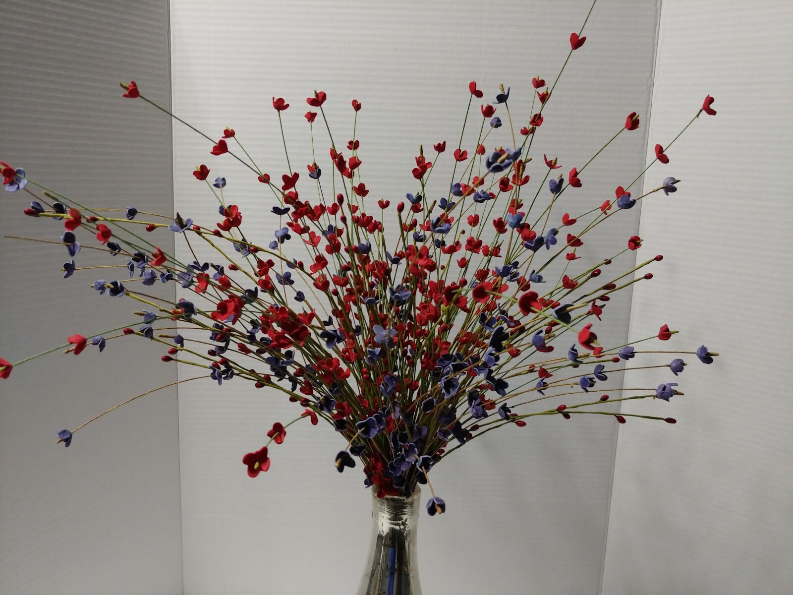 Glass Vase Flowers Floral Arrangement Artificial Silver Black Design Red Purple
