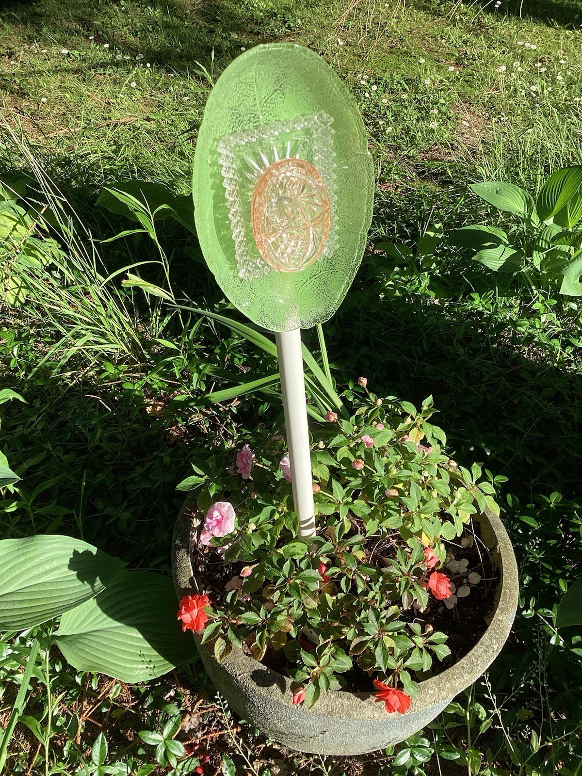 Unique Oval Shaped Green Glass Flower For Garden