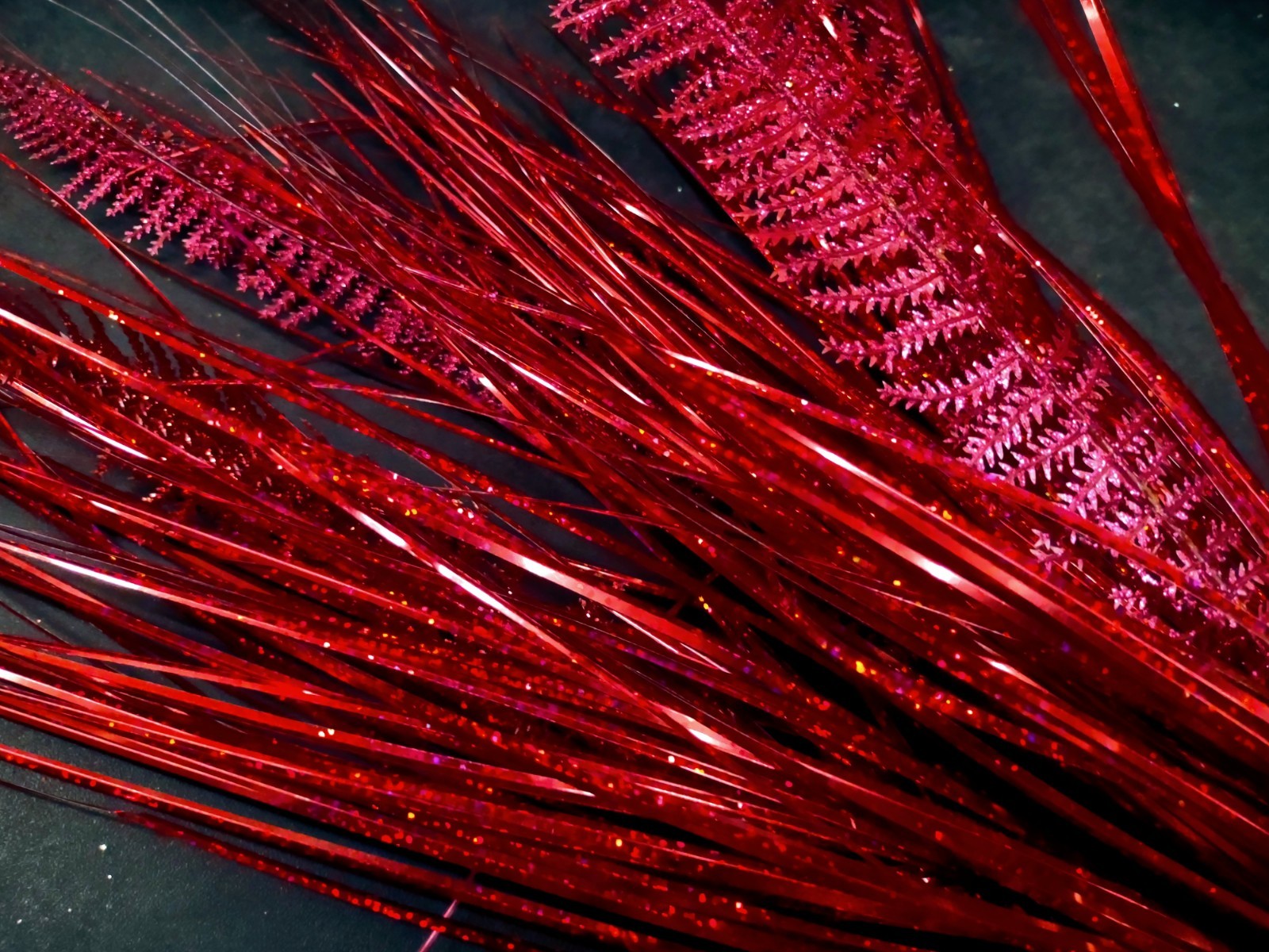 Retro Plastic Dragon Fern, Red, w/200 Stems of Holographic Grass Greenery, 24″