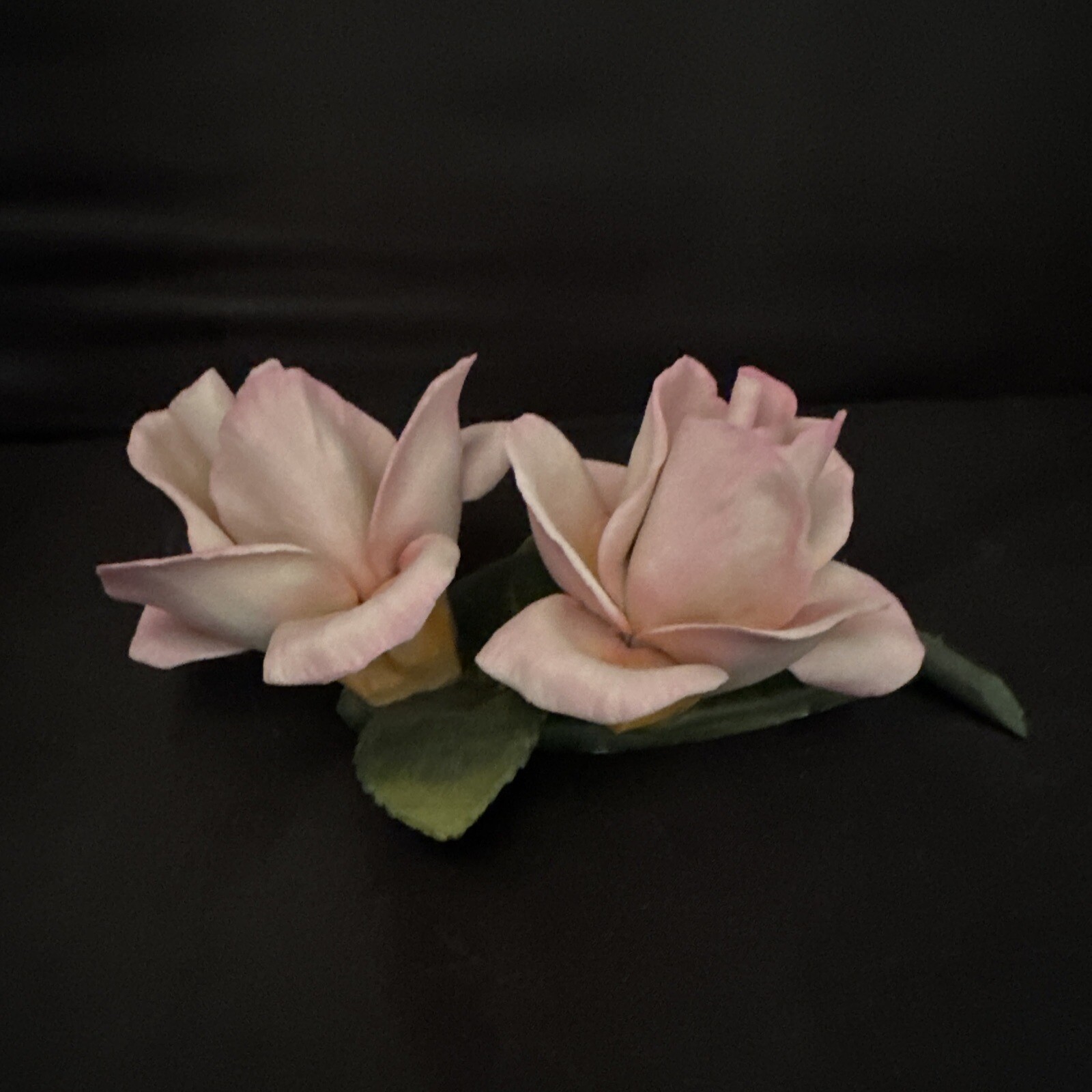 CAPODIMONTE PORCELAIN DOUBLE PINK ROSES BY NAPOLEON OF ITALY