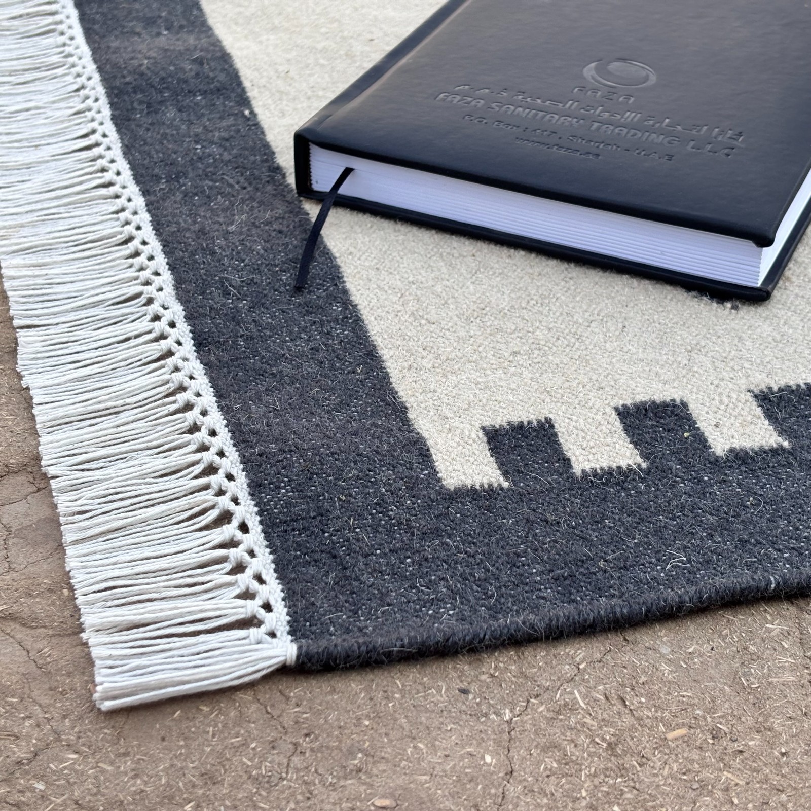 Boho Tribal Dhurrie Rug 2×3 ft Handwoven Wool Cotton Kilim mat