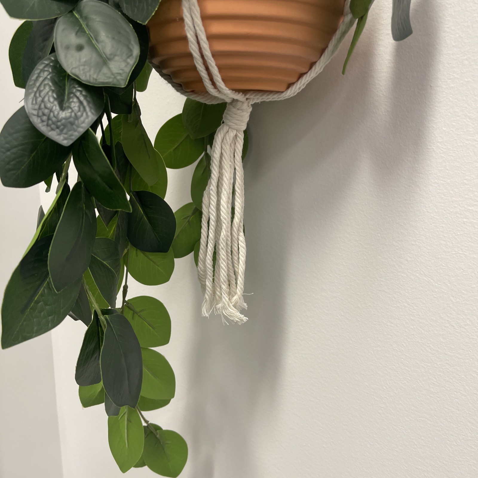 Fake Hanging Plant in Clay Pot – Artificial Hanging Plants Chinese Money Tree