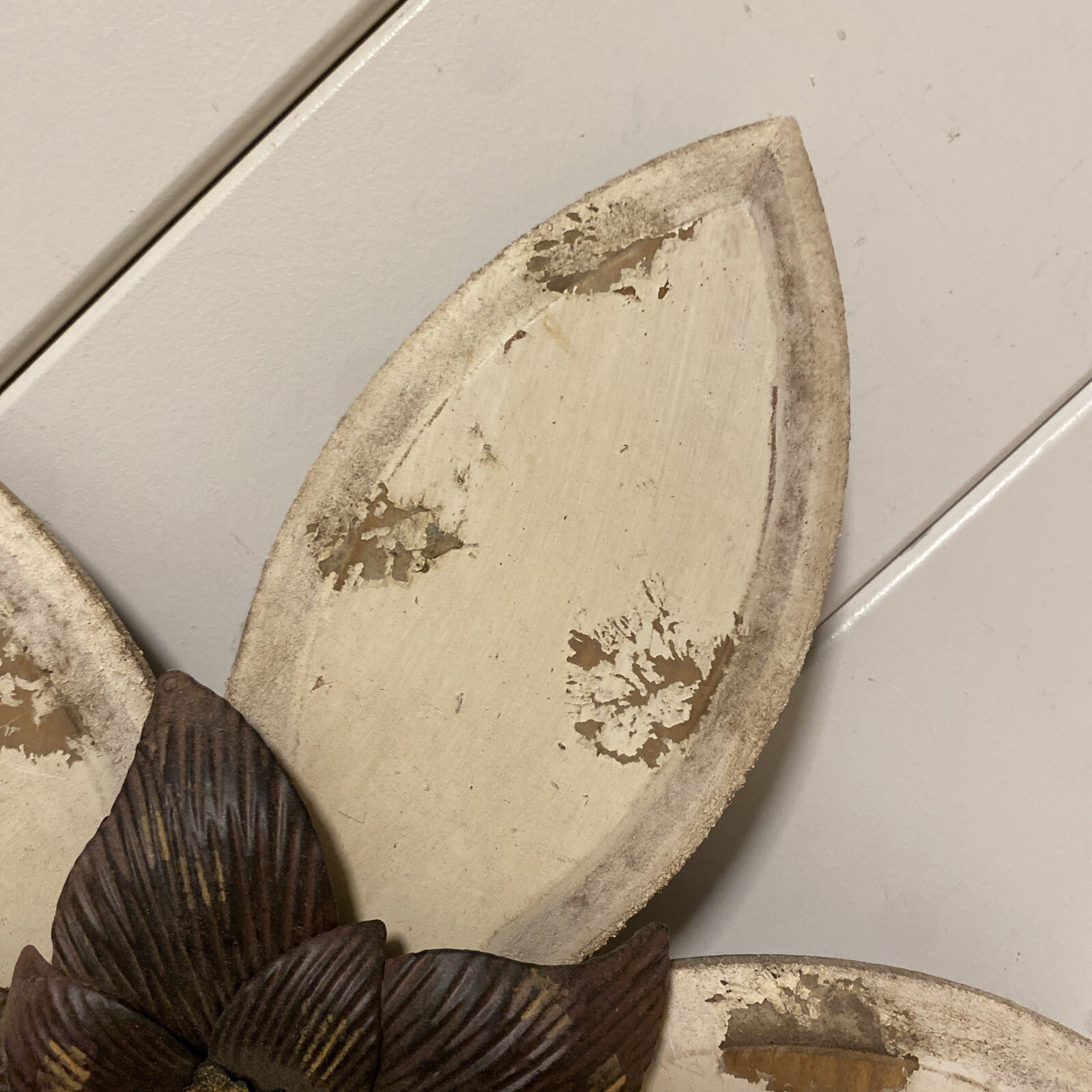 Vintage Flower Wall Decor Home Decor White With Metal Flower Petals In Center GC