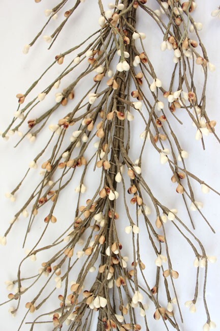EV-C27 Pip Berry Garland in Mustard and Cream Color