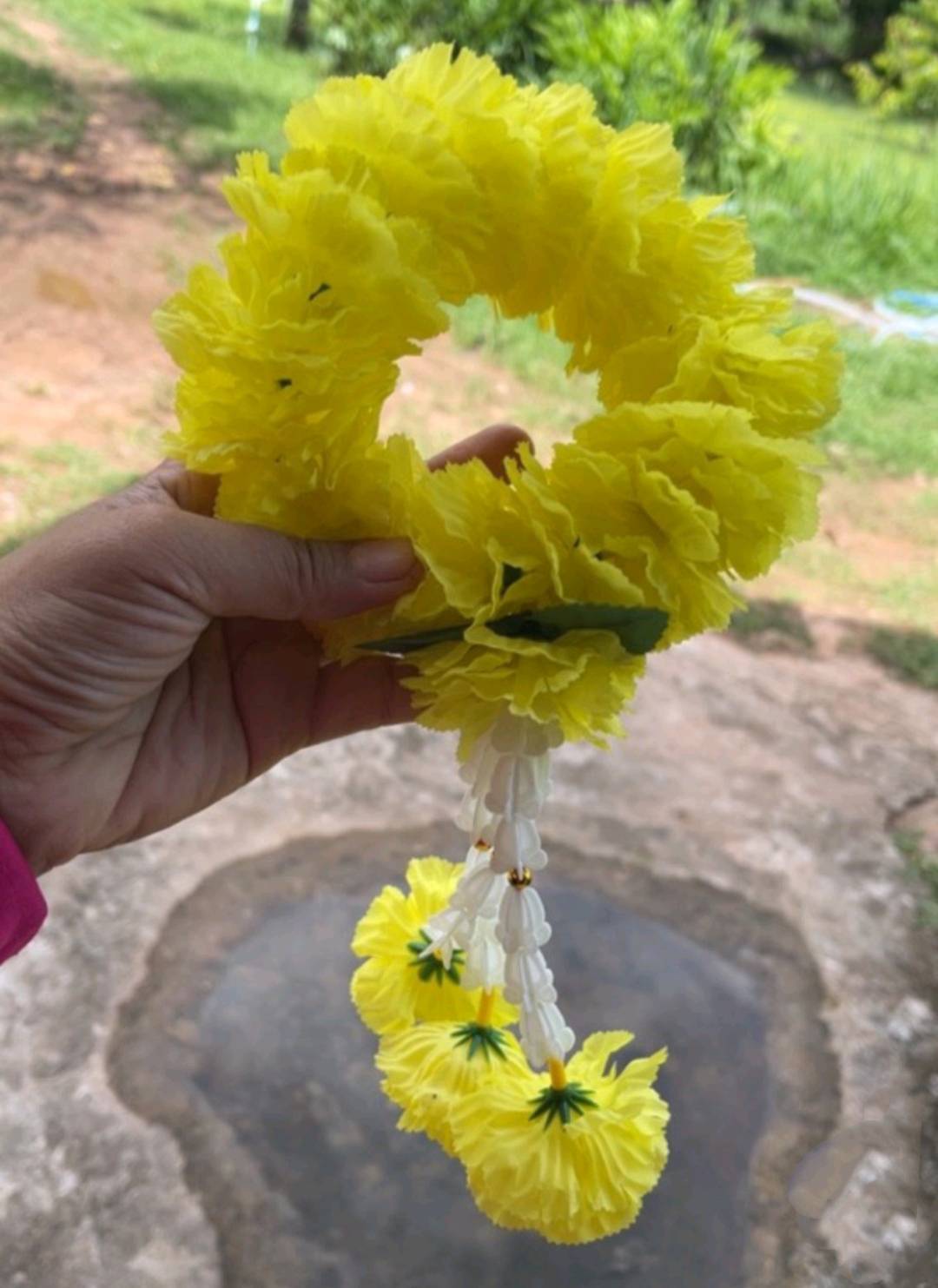 Hang Phuang Malai Artificial Thai Marigold Flower Fabric Mini Round Garland Gift