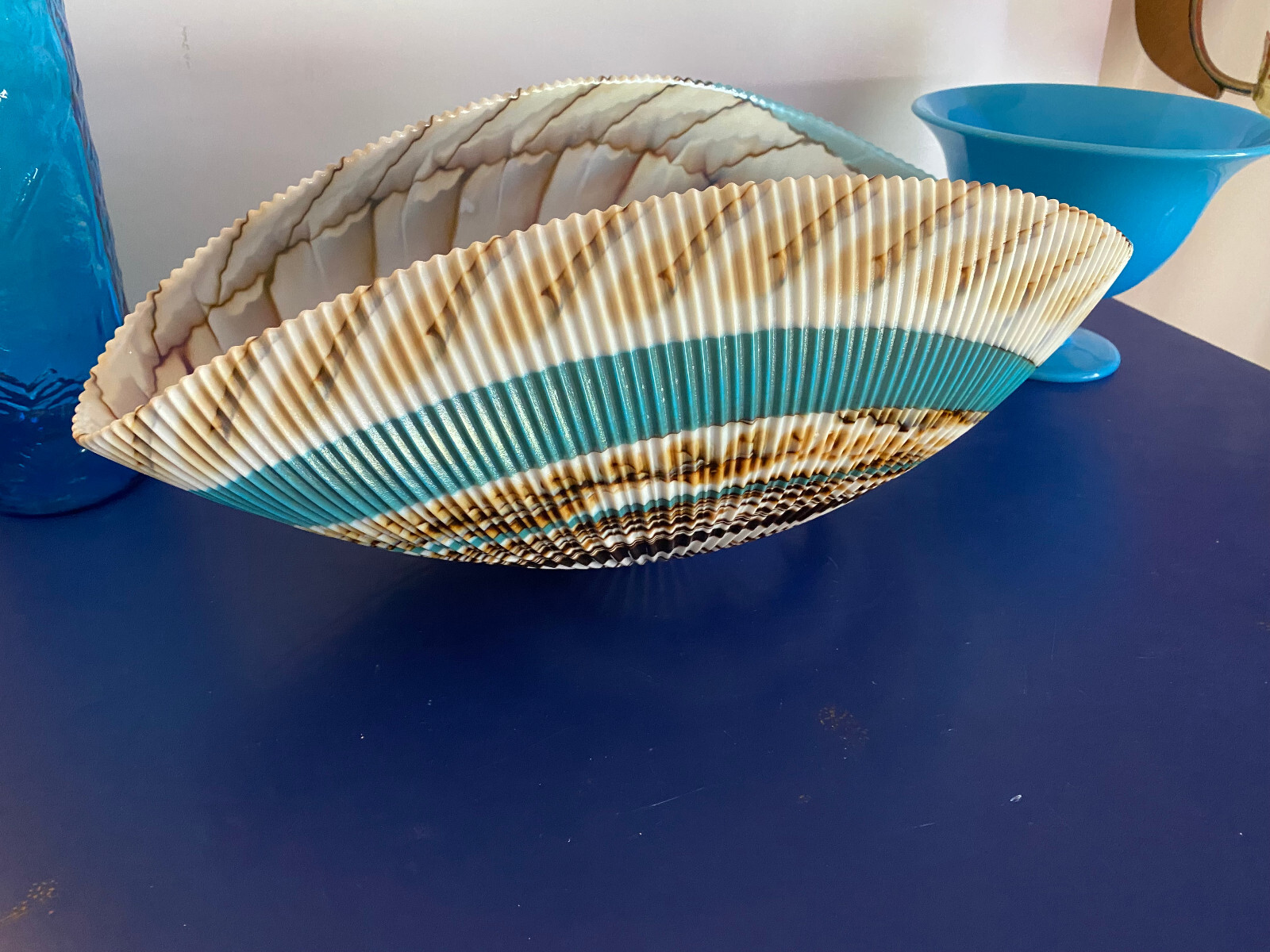 Native Trails Murand Glass Vessel Shell Large 16″ Long And 7 1/2″ Wide 7″ Tall