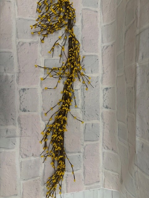 Pip Berry Garland Yellow 4′ FULL BEAUTIFUL BERRIES