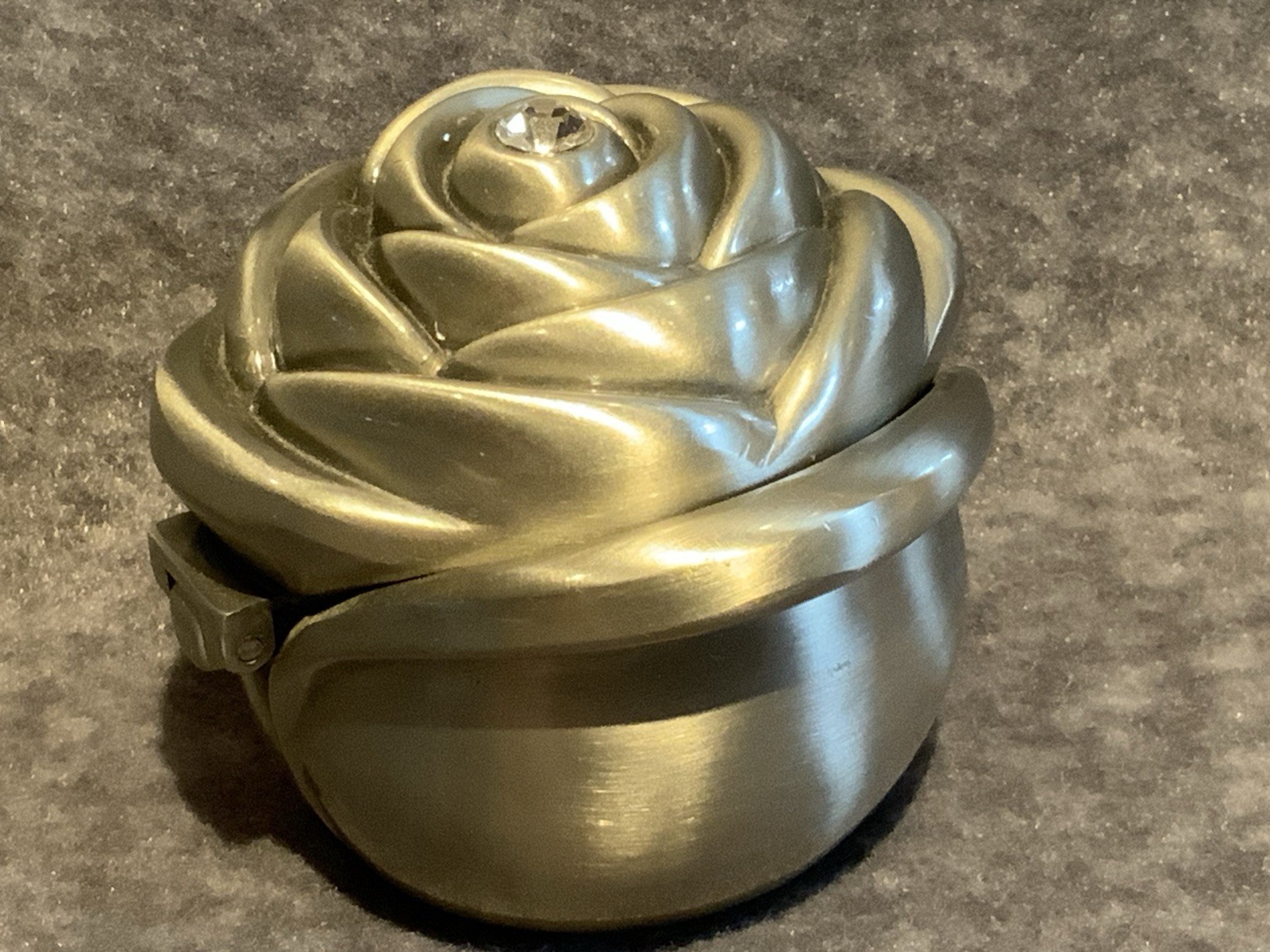 DYstyle Preserved Red Rose in Brushed Metal Gift Box