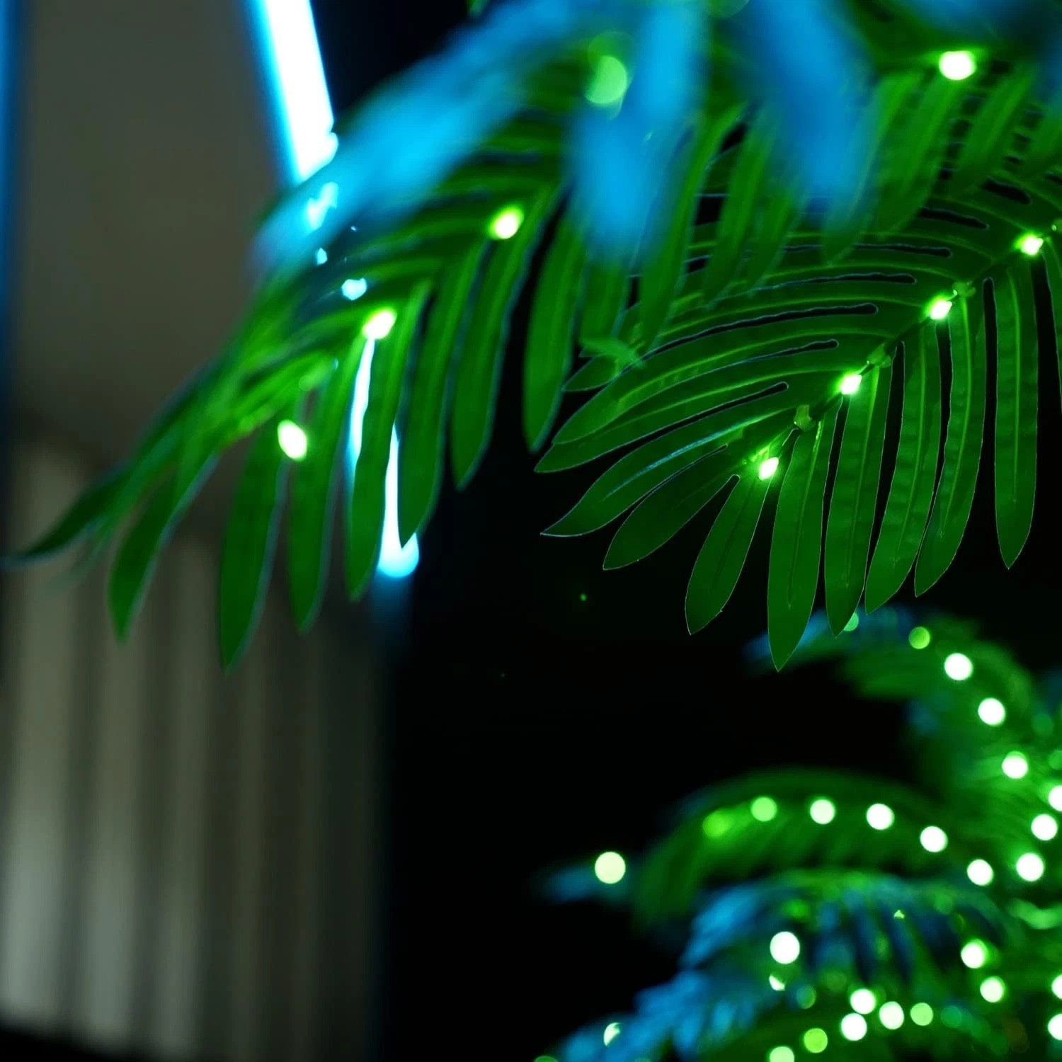 Simulation Tropical Palm Tree 7ft – 260 LED Lights, Indoor/Outdoor, Timer