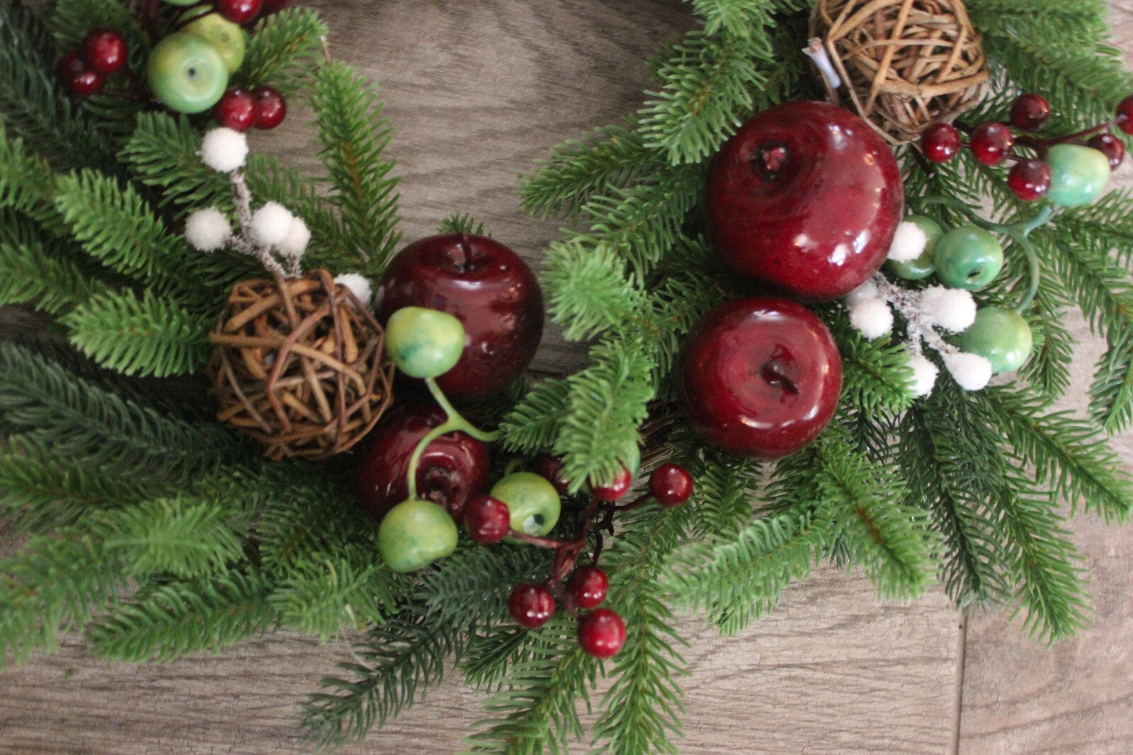 18″ Evergreen Pine Apple Rattan Ball Crabapple Berry Snowball Grapevine Wreath
