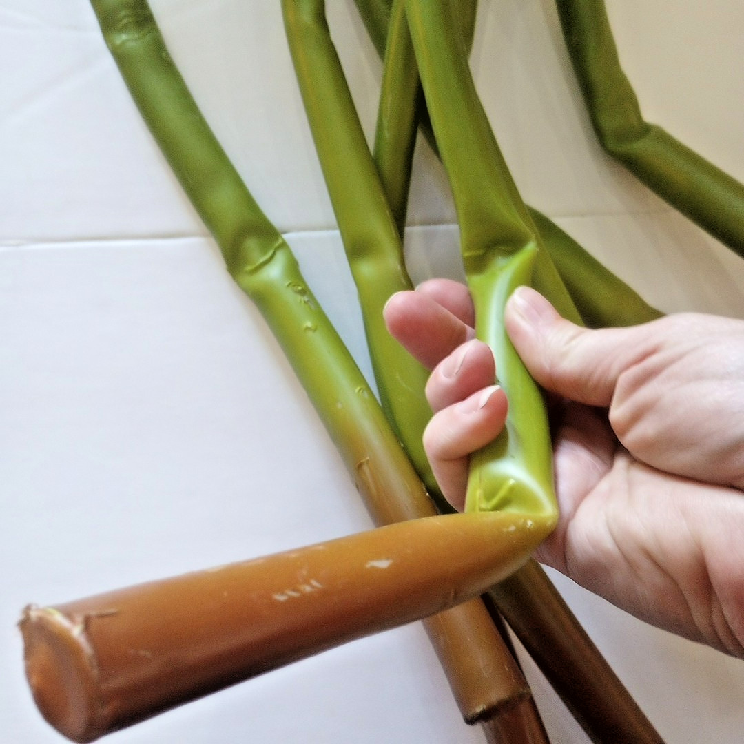 Silk flower Amaryllis Stems 7 Stalks Approximately 29″ Beautiful, Stems AS IS