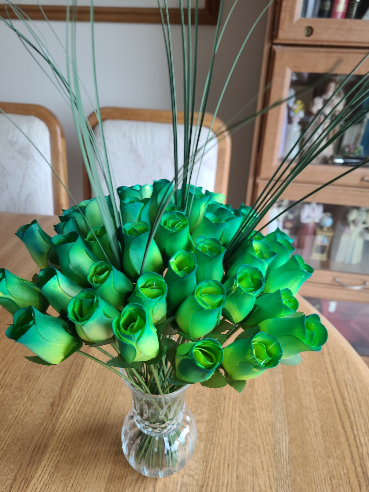 1 DOZEN – LIGHT GREEN/GREEN WOODEN ROSE BUDS 5 X 8 ARTIFICIAL FLOWERS