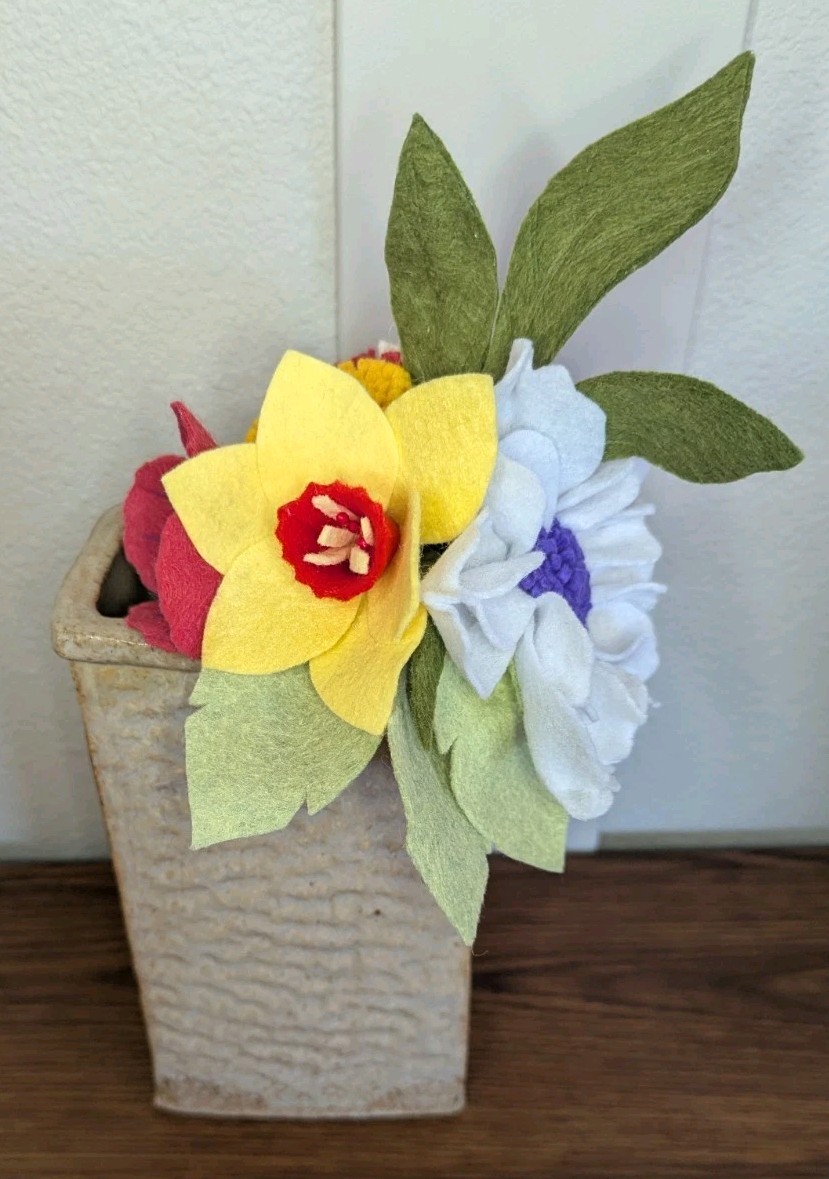 Beautiful Hand Cut Wool Blend Felt Flower Bouquet Gift Wrapped/Great Gift Idea!