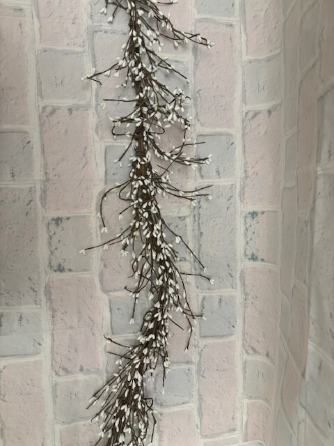 Pip Berry Garland White 4′ FULL BEAUTIFUL BERRIES