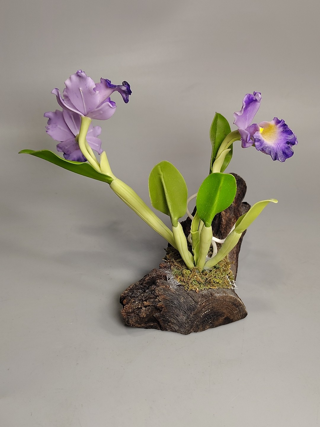 Artificial Realistic Flower Purple Iris Driftwood Moss Decor