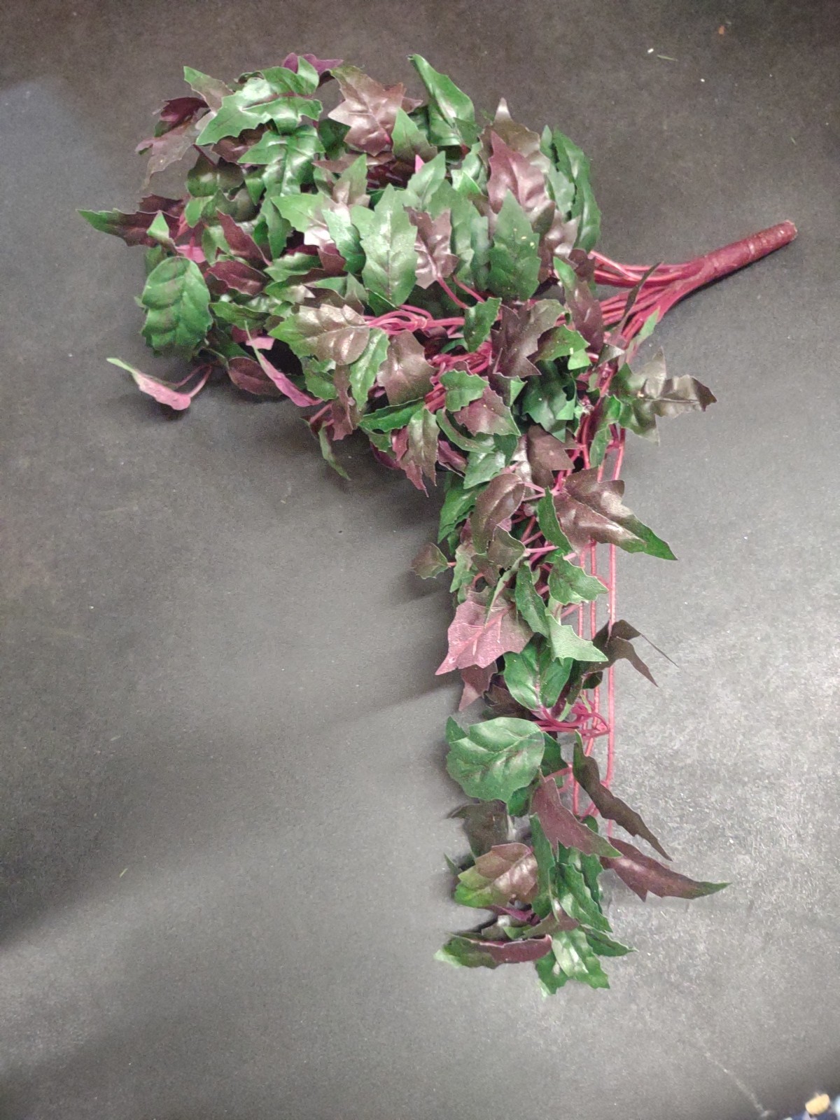 15″ Silk Miniature Ivy Bush with 18 Stems, Green & Purple Leaves, Hanging Vines