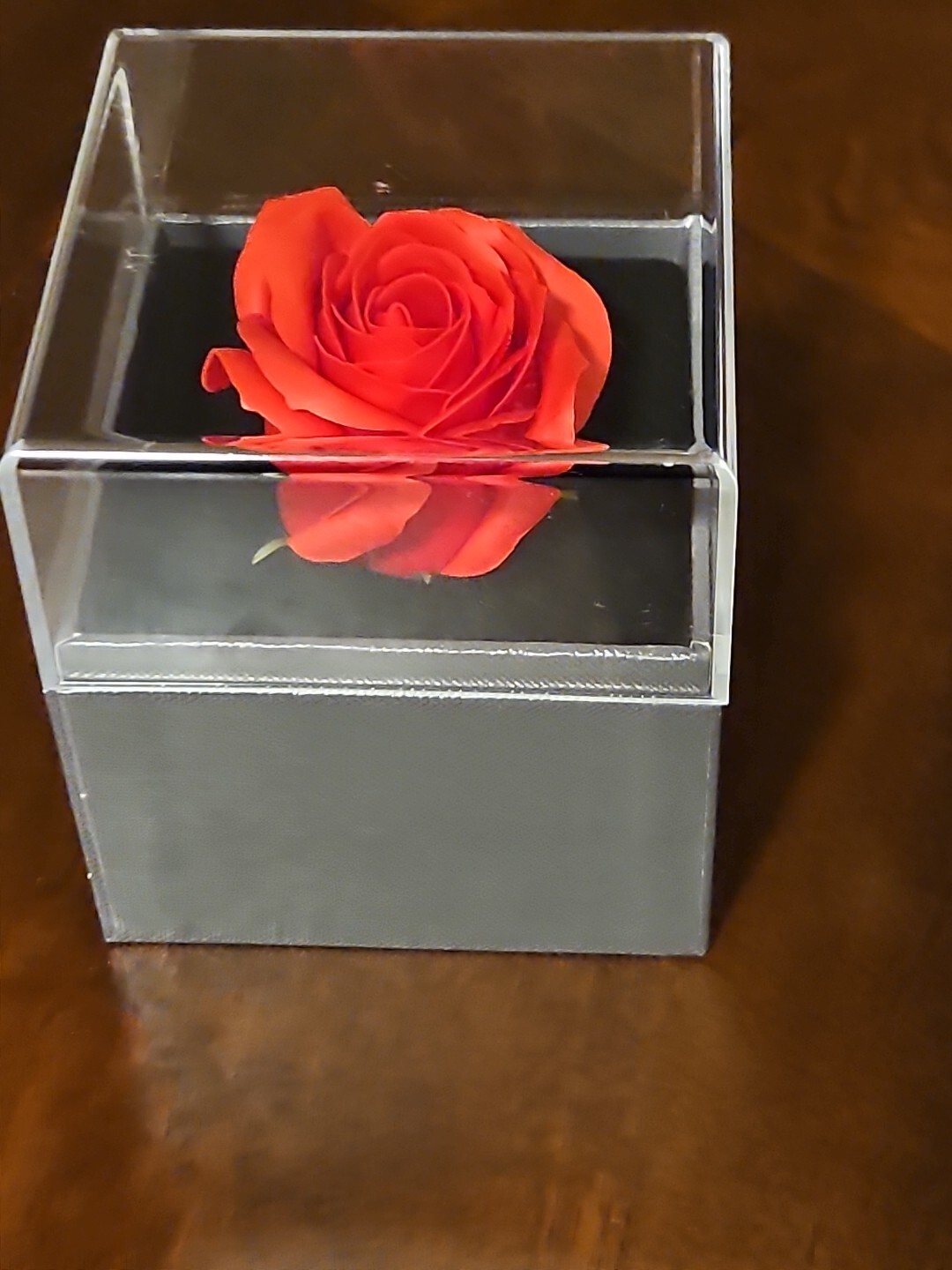 Preserved Rose Flowers In Box ” BEST WISHES A friend Is A Loving Companion…..