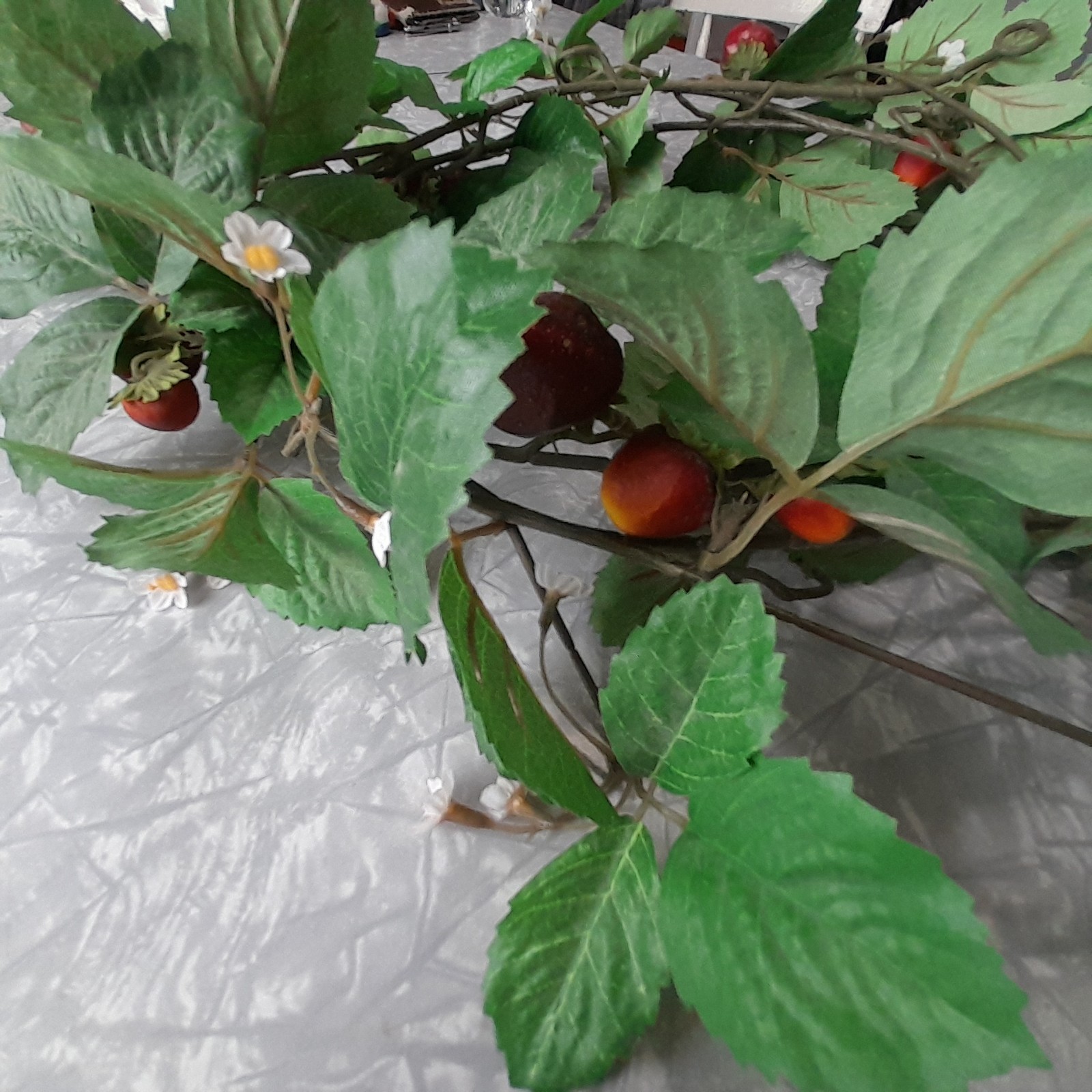 Artificial Strawberry Flower Plant Vine Strawberry White Flowers Garland 6ft
