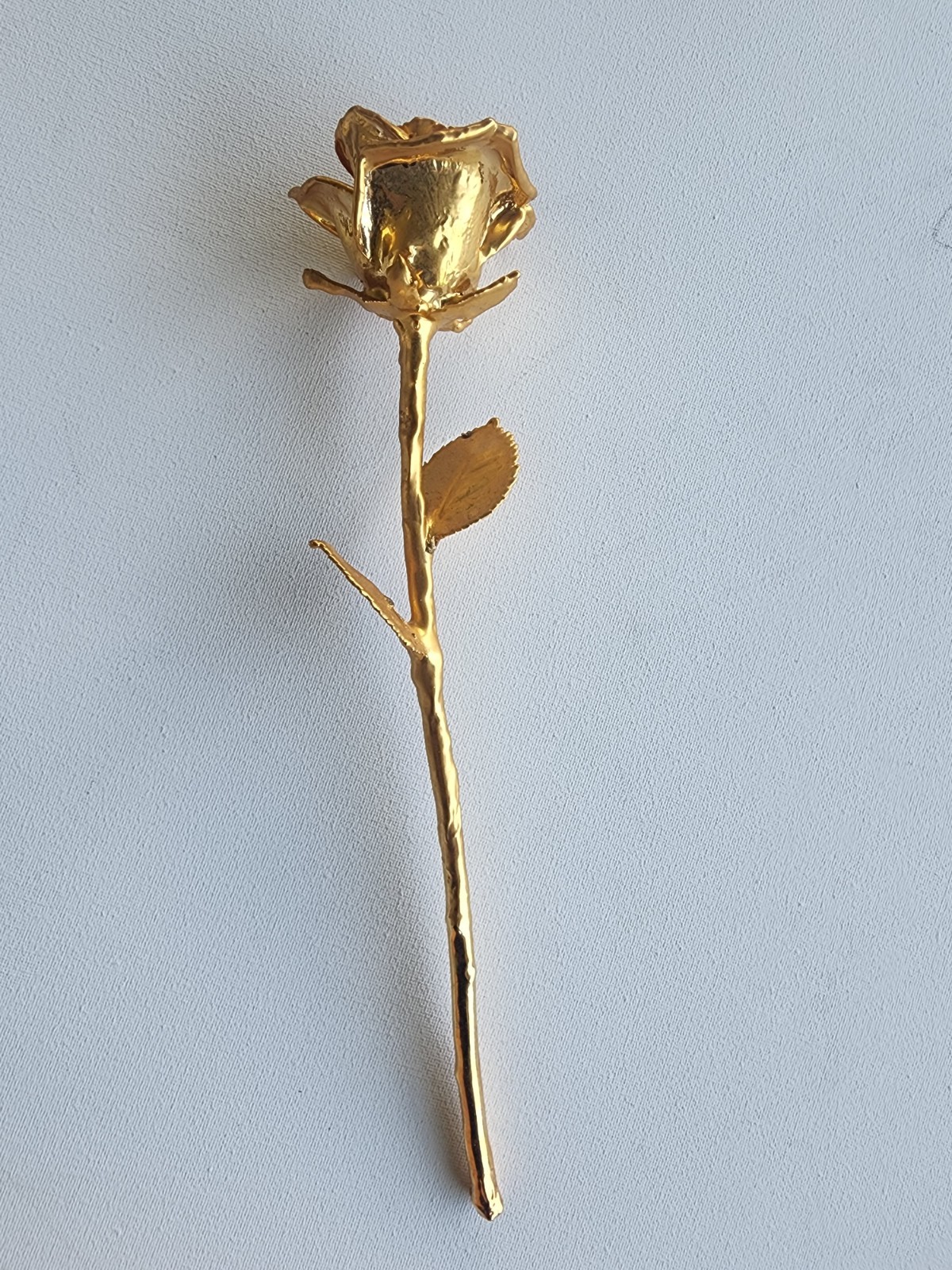 Vintage 12″ Gold Tone Long Stem Rose Decorative Metal Flower Floral Display